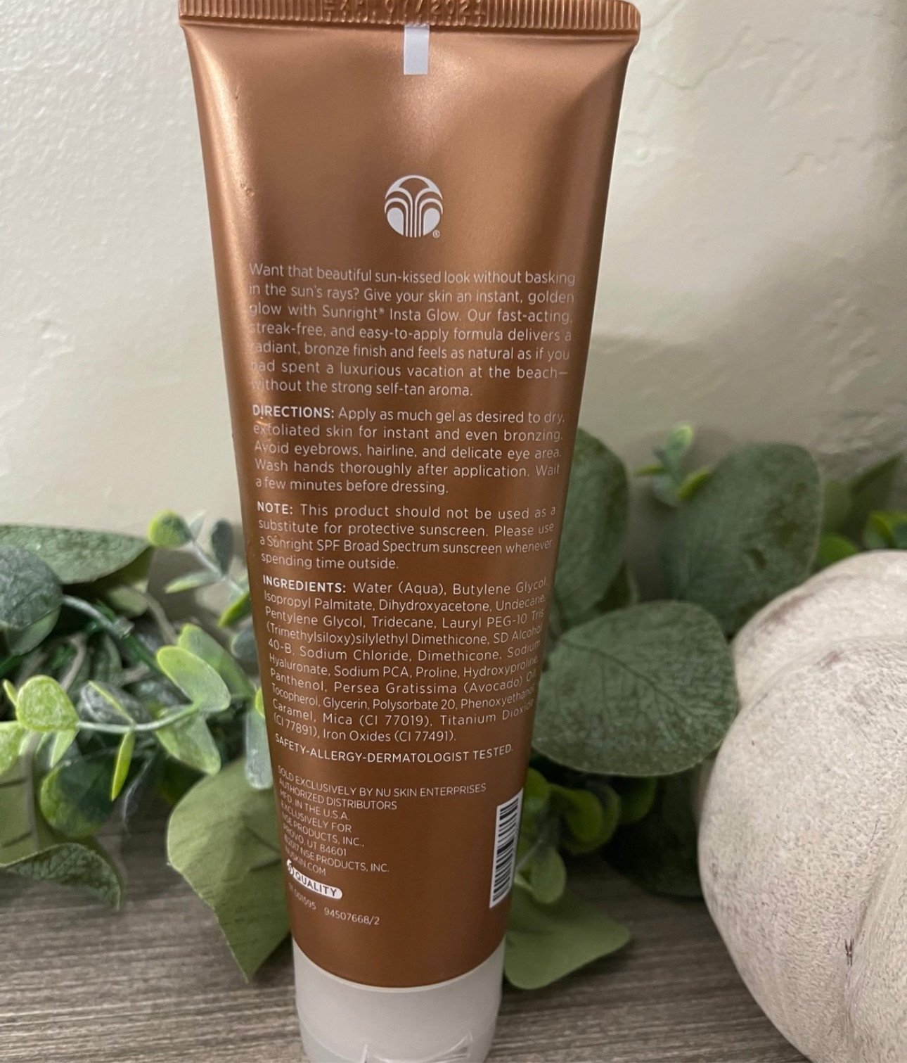 Nu Skin Sunright Insta Glow self-tanning lotion tube Ingredints